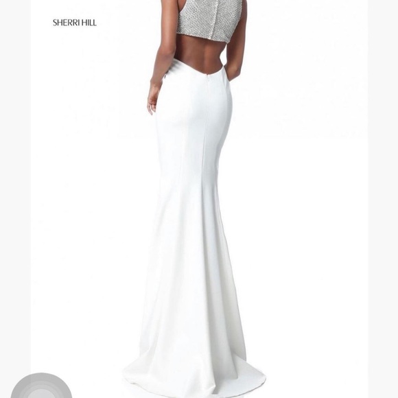 White Sherri hill size 6 style # 51699 NEVER WORN - Picture 2 of 2